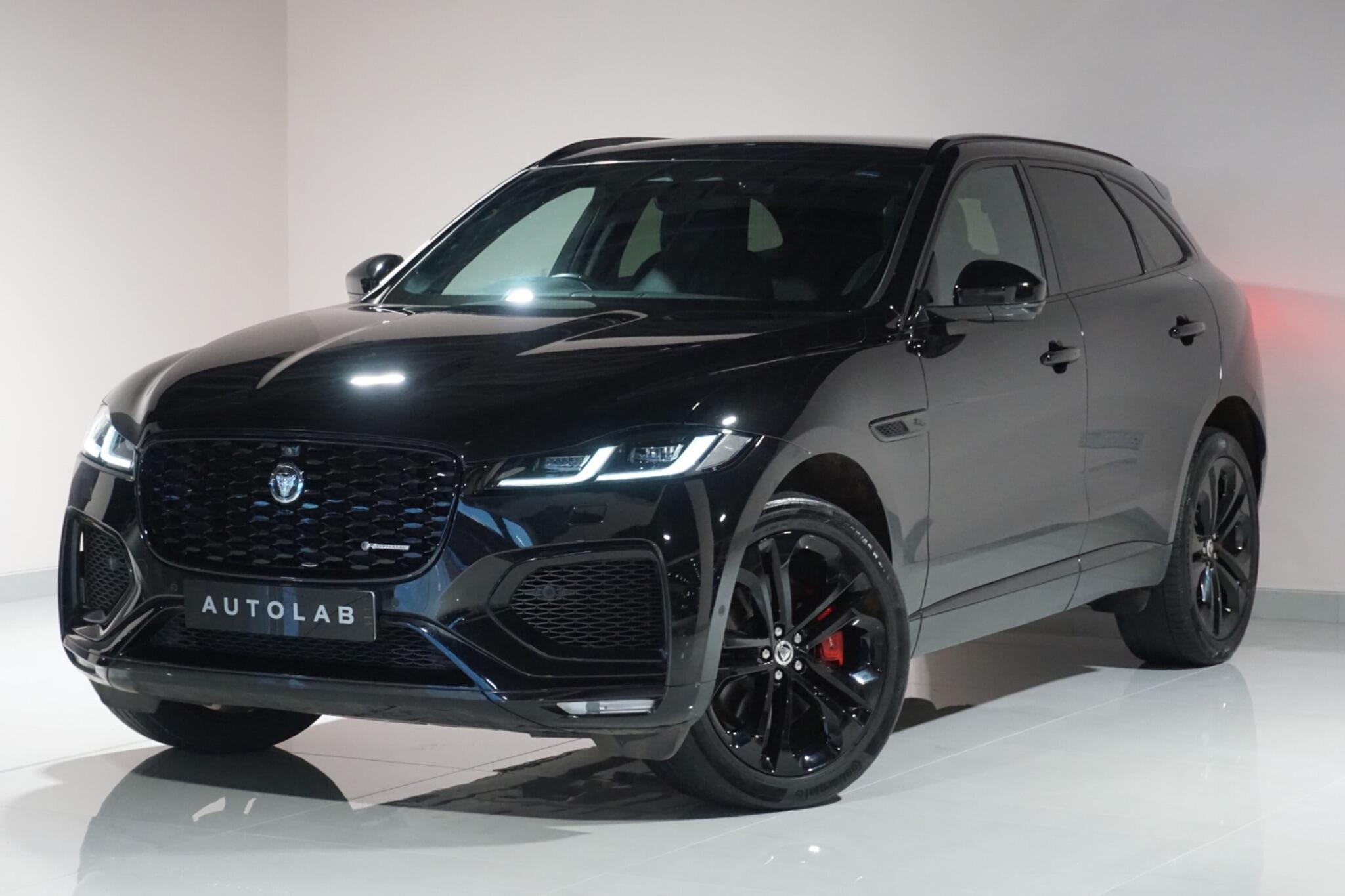 Jaguar F-PACE 3.0 D300 MHEV R-Dynamic HSE Black SUV 5dr Diesel Auto AWD Euro 6 (s/s) (300 ps)